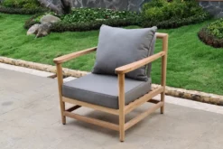 Queen Lounge Chair